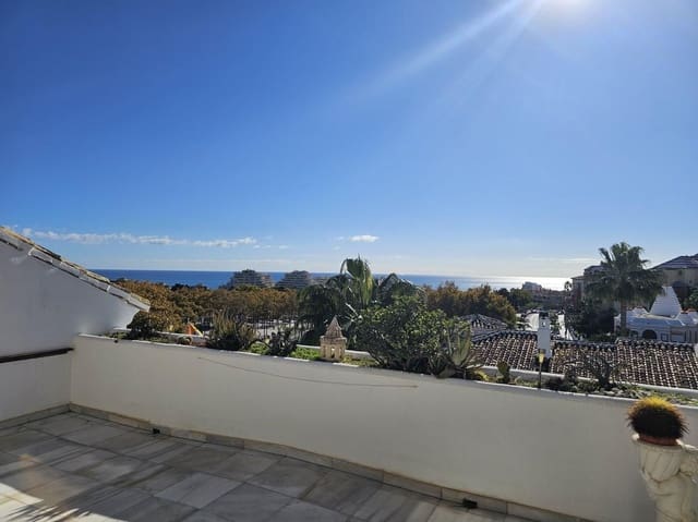 Ático de 2 habitaciones en Benalmadena Costa, Benalmádena en venta - 448.000 € (Ref: 9651418)