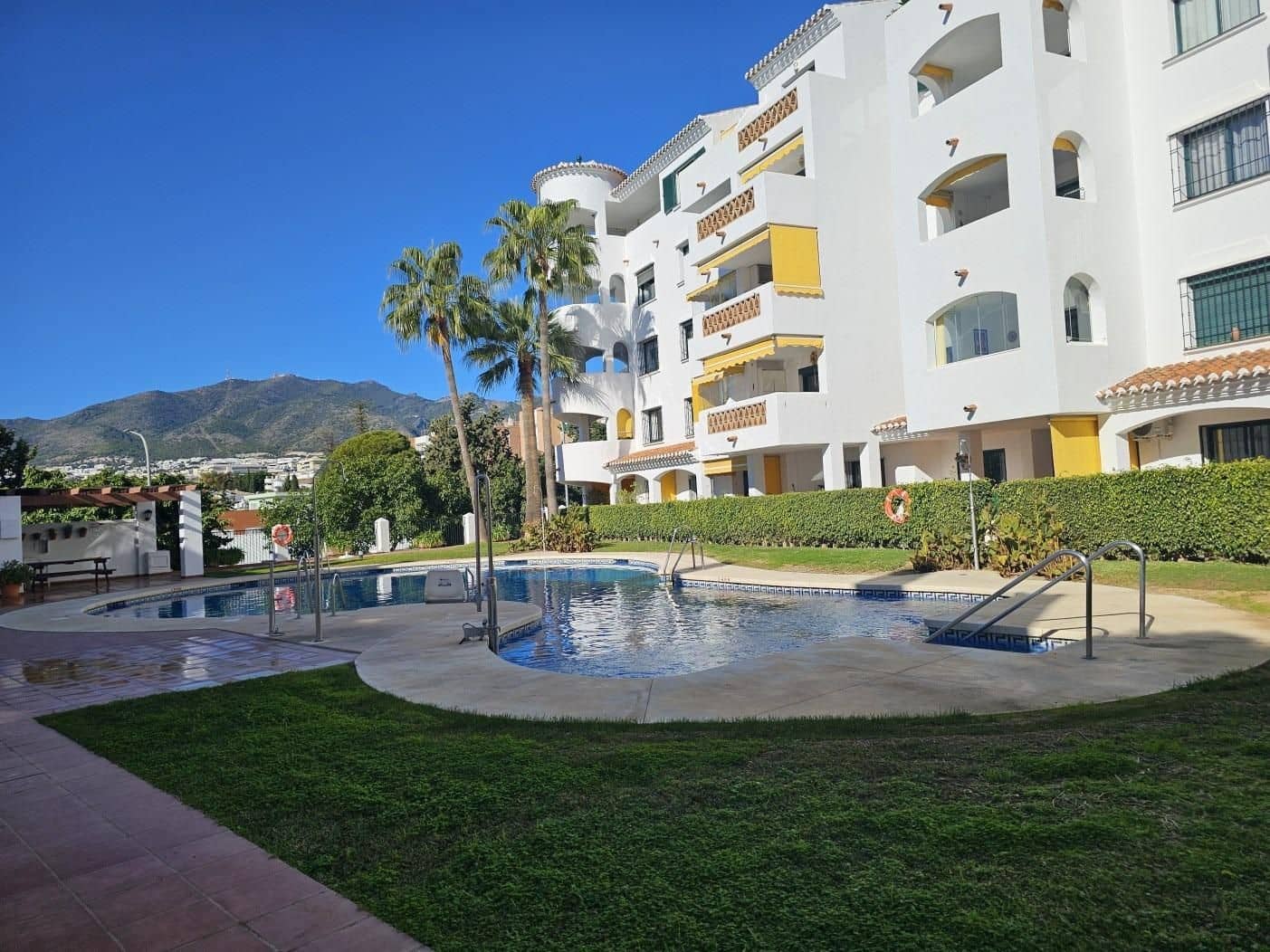 2 bedroom Penthouse for sale in Benalmadena Costa - € 448,000 (Ref: 9651418)