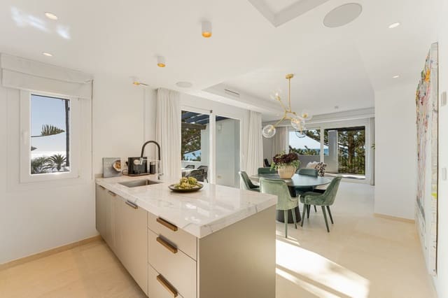 3 slaapkamer Penthouse te koop in San Pedro de Alcantara, Marbella - € 2.495.000 (Ref: 9651422)