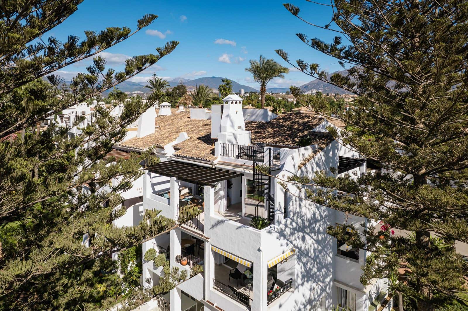 3 slaapkamer Penthouse te koop in San Pedro de Alcantara - € 2.495.000 (Ref: 9651422)