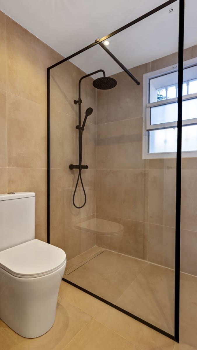 3 bedroom Apartment for sale in Nueva Andalucia - € 699,000 (Ref: 9651423)