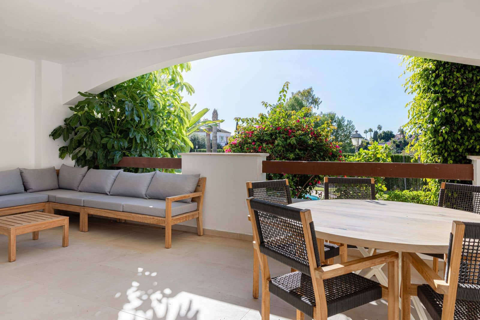 2 makuuhuone Huoneisto myytävänä paikassa Nueva Andalucia - 579 000 € (Ref: 9651424)