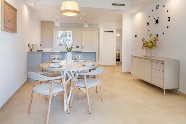 2 makuuhuone Huoneisto myytävänä paikassa Nueva Andalucia, Marbella - 579 000 € (Ref: 9651424)