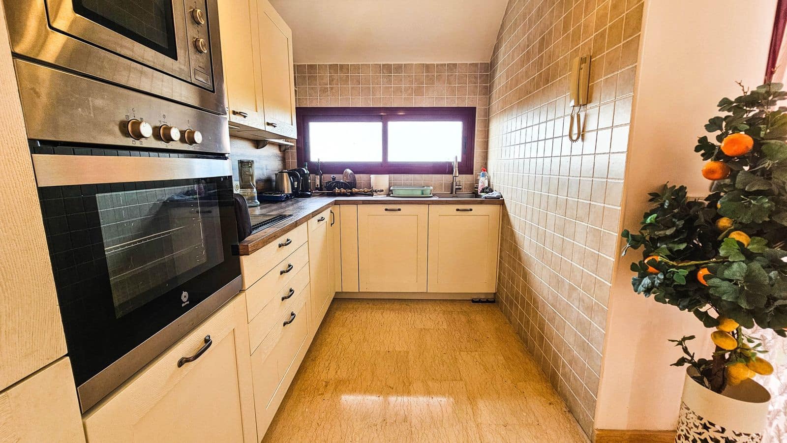 2 quarto Penthouse para venda em La Duquesa / Puerto de la Duquesa - 335 000 € (Ref: 9651427)