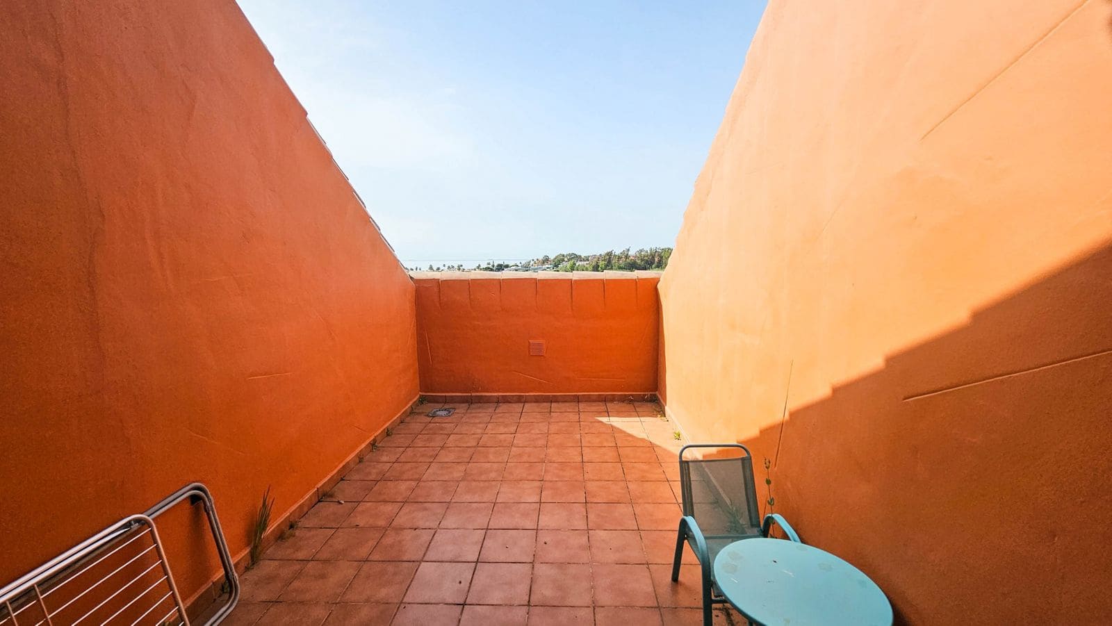 2 quarto Penthouse para venda em La Duquesa / Puerto de la Duquesa - 335 000 € (Ref: 9651427)