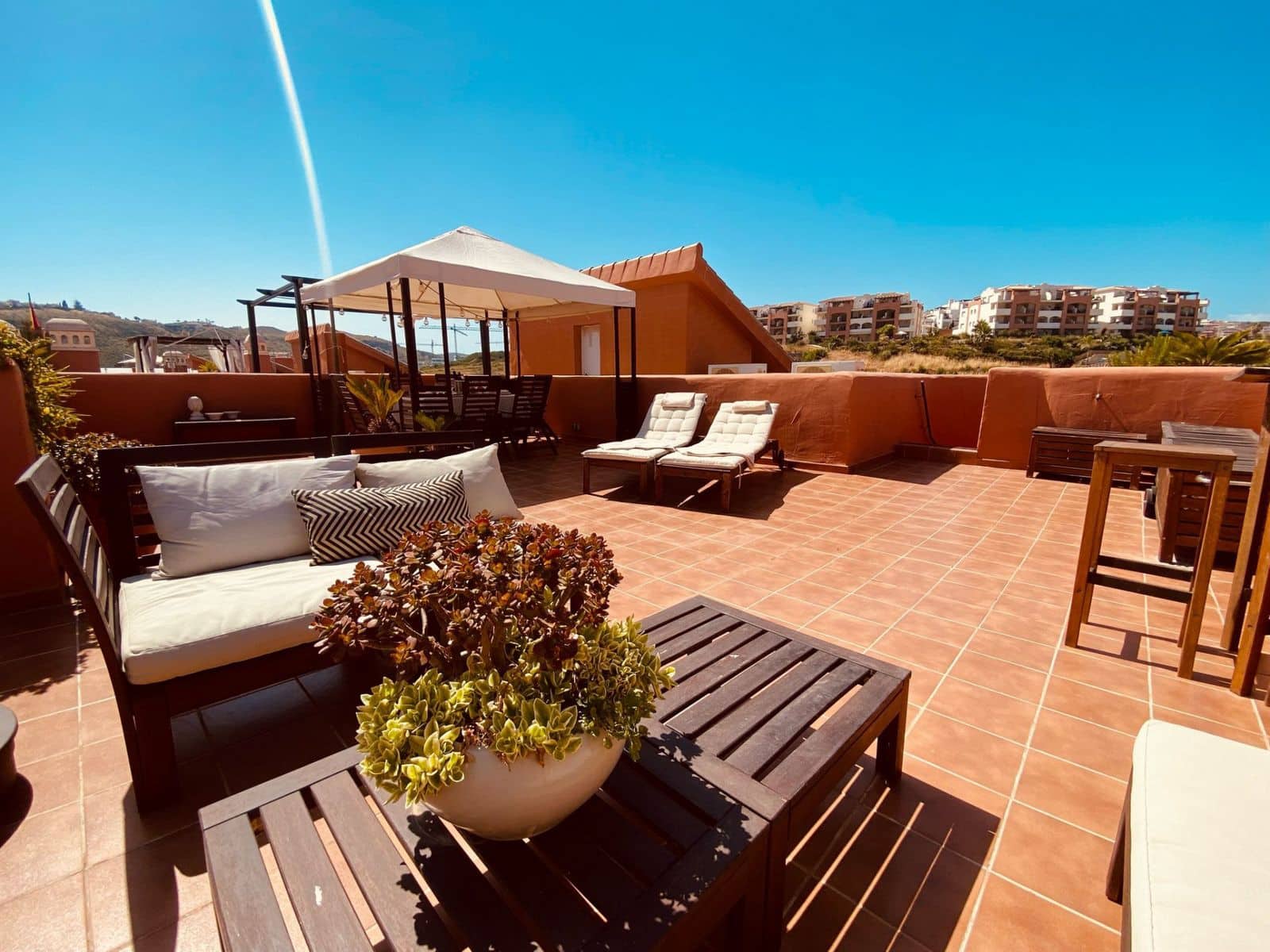 2 quarto Penthouse para venda em La Duquesa / Puerto de la Duquesa - 335 000 € (Ref: 9651427)