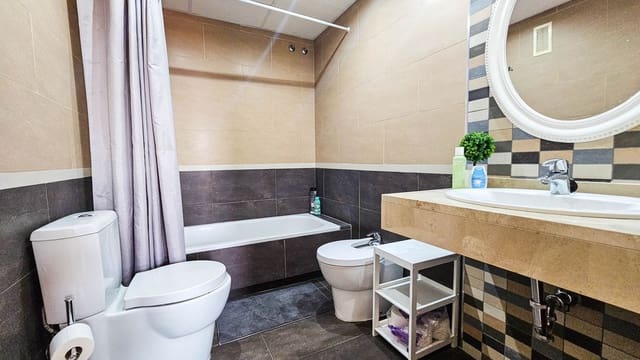 2 quarto Penthouse para venda em La Duquesa / Puerto de la Duquesa, Manilva - 335 000 € (Ref: 9651427)