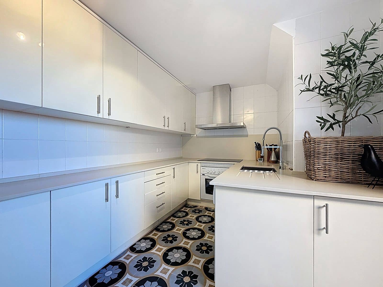 3 quarto Penthouse para venda em La Duquesa / Puerto de la Duquesa - 450 000 € (Ref: 9651429)