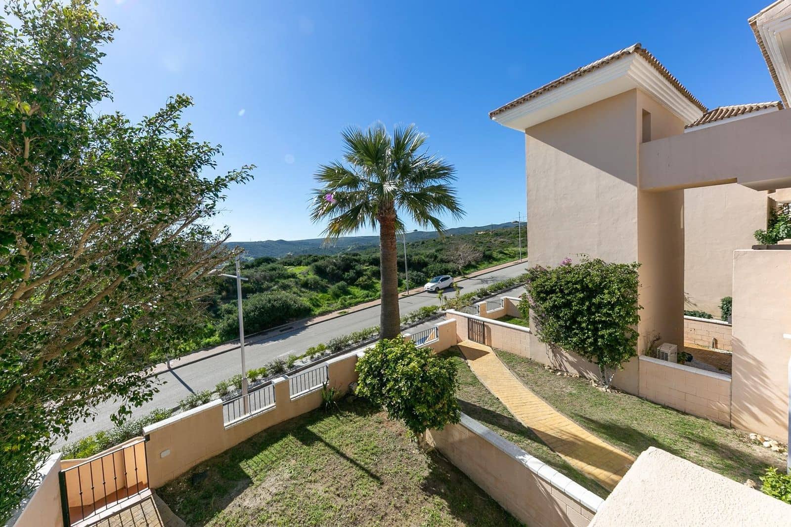 3 soveværelse Byhus til salg i La Duquesa / Puerto de la Duquesa - € 380.000 (Ref: 9651432)