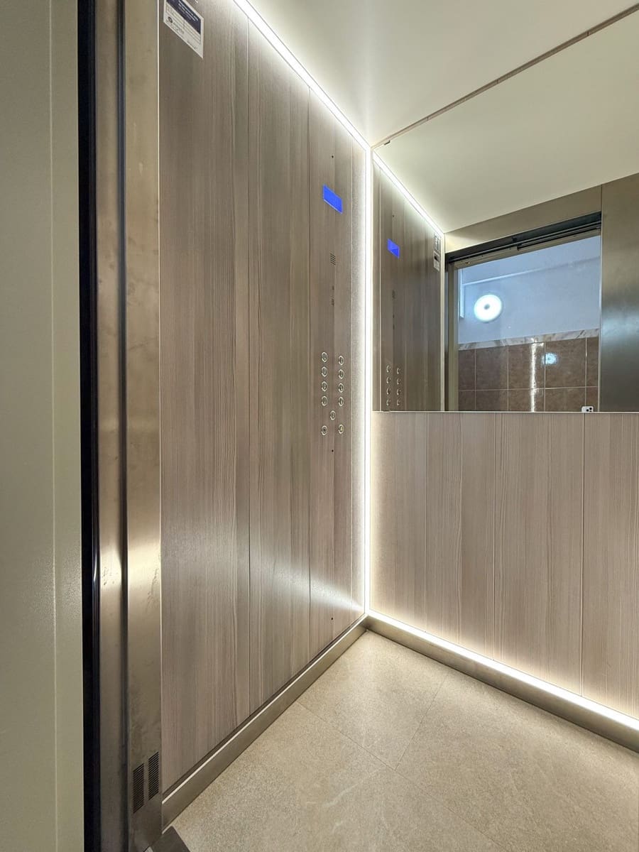 2 bedroom Apartment for sale in Arroyo de la Miel - € 319,000 (Ref: 9651433)