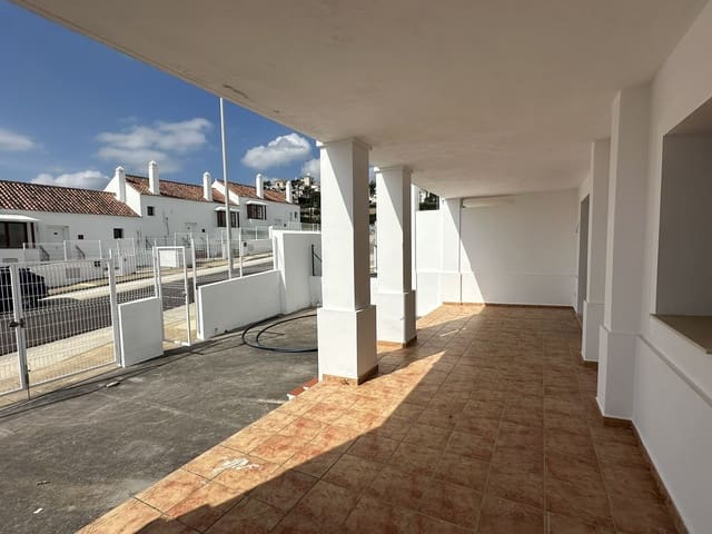 2 bedroom Townhouse for sale in Casares - € 358,000 (Ref: 9651438)