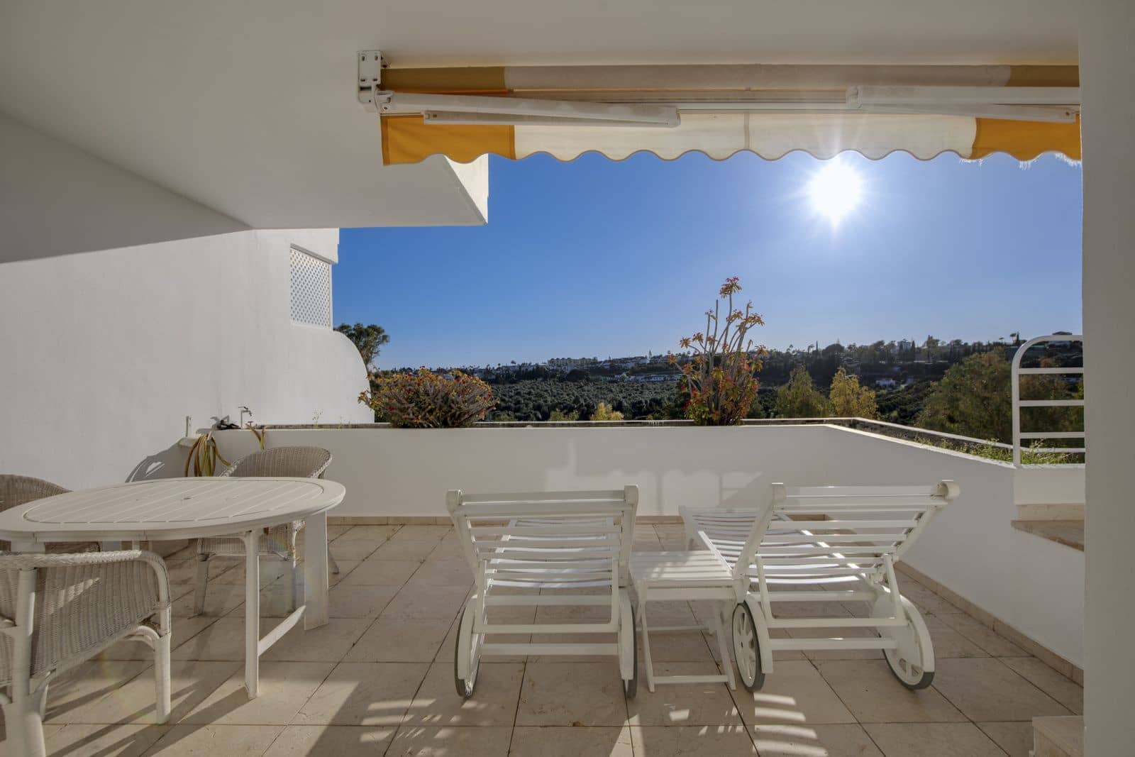 2 Zimmer Apartment zu verkaufen in Guadalmina - 530.000 € (Ref: 9651439)