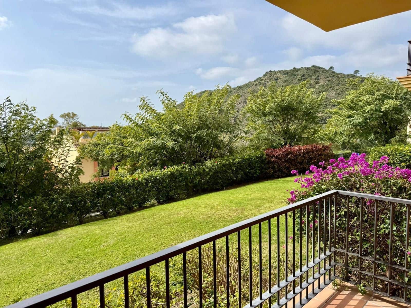 2 soveværelse Lejlighed til salg i Los Arqueros - € 389.000 (Ref: 9651447)