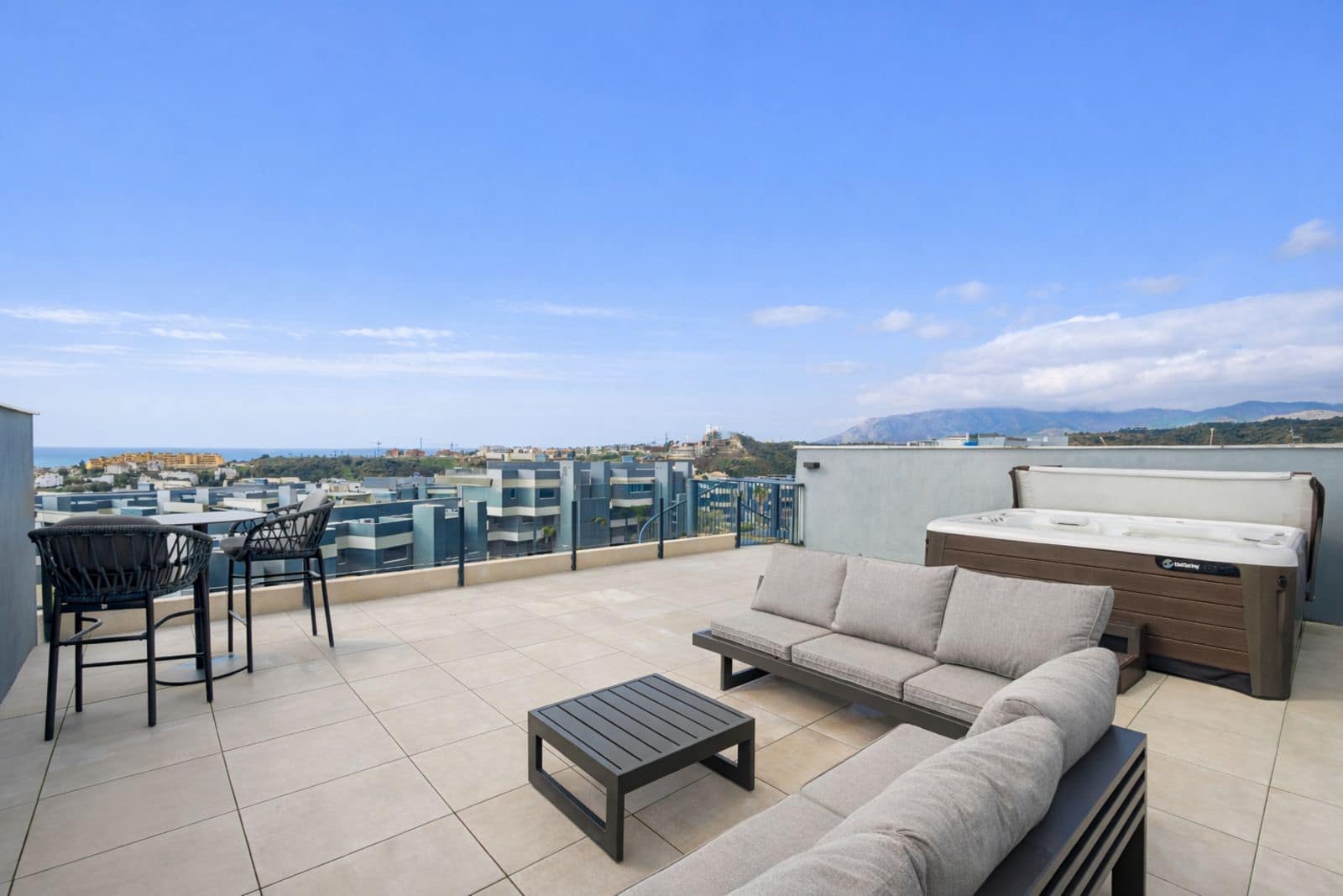 2 soverom Penthouse til salgs i New Golden Mile - € 720 000 (Ref: 9651454)