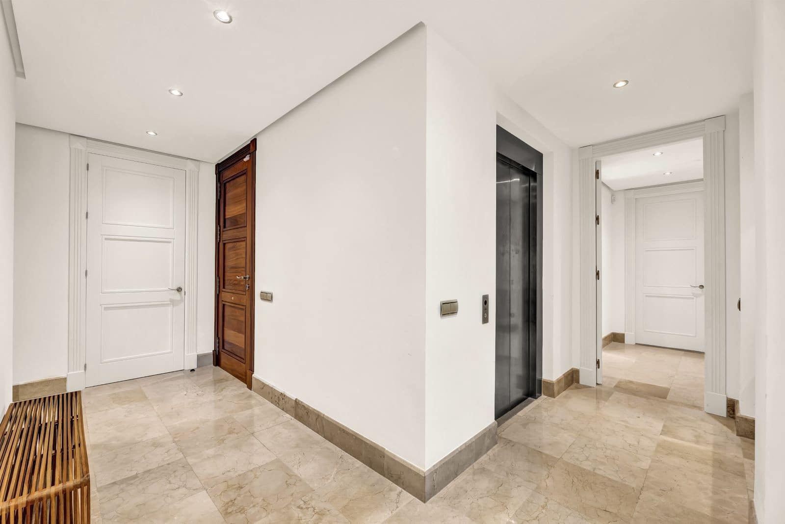 3 quarto Apartamento para venda em Los Monteros - 1 195 000 € (Ref: 9651459)