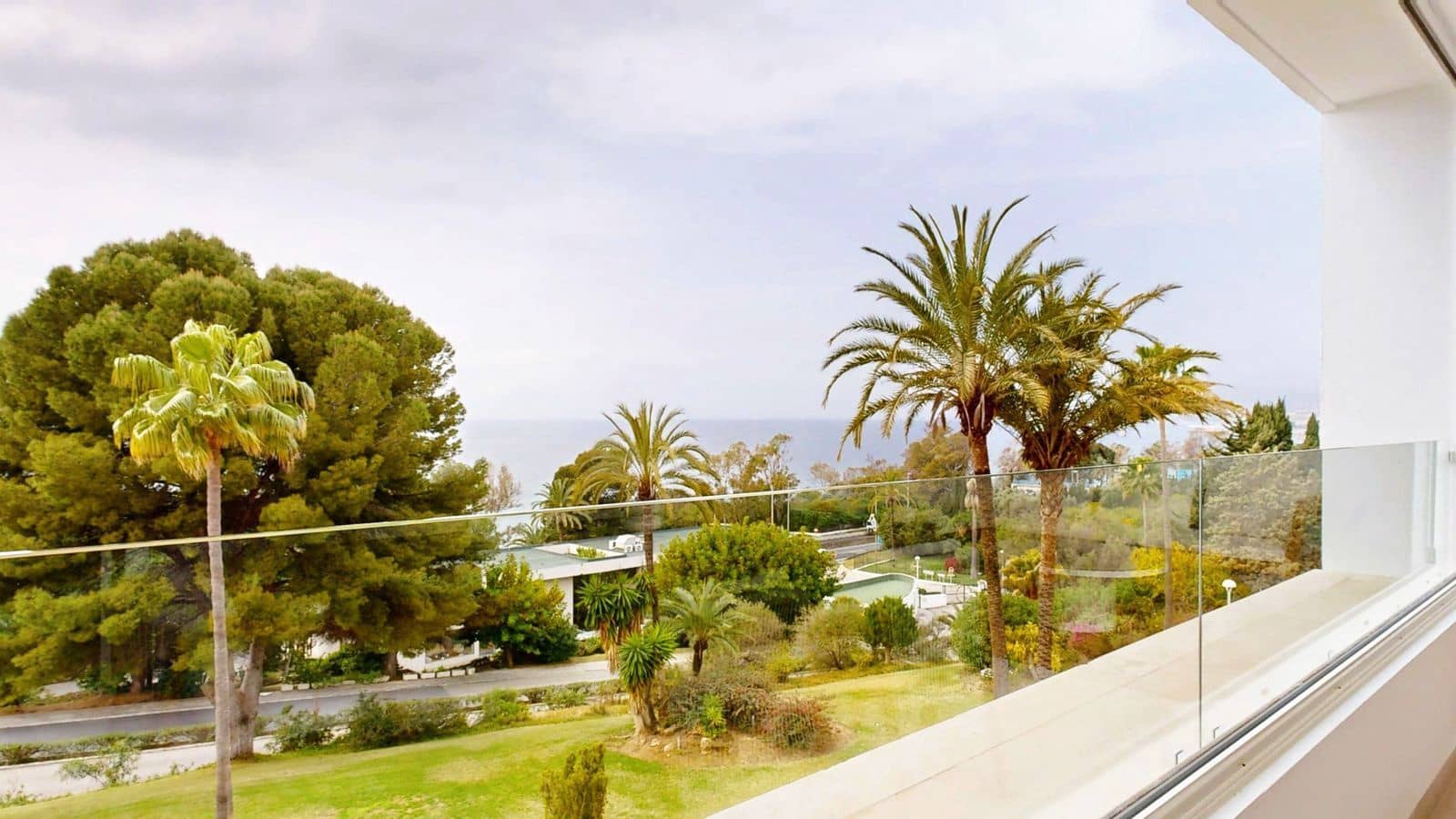 4 Zimmer Apartment zu verkaufen in Marbella - 1.390.000 € (Ref: 9651462)