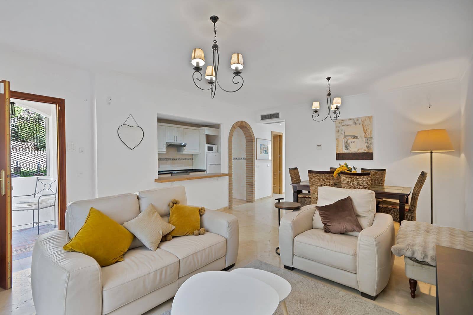 2 makuuhuone Huoneisto myytävänä paikassa Nueva Andalucia - 395 000 € (Ref: 9651477)