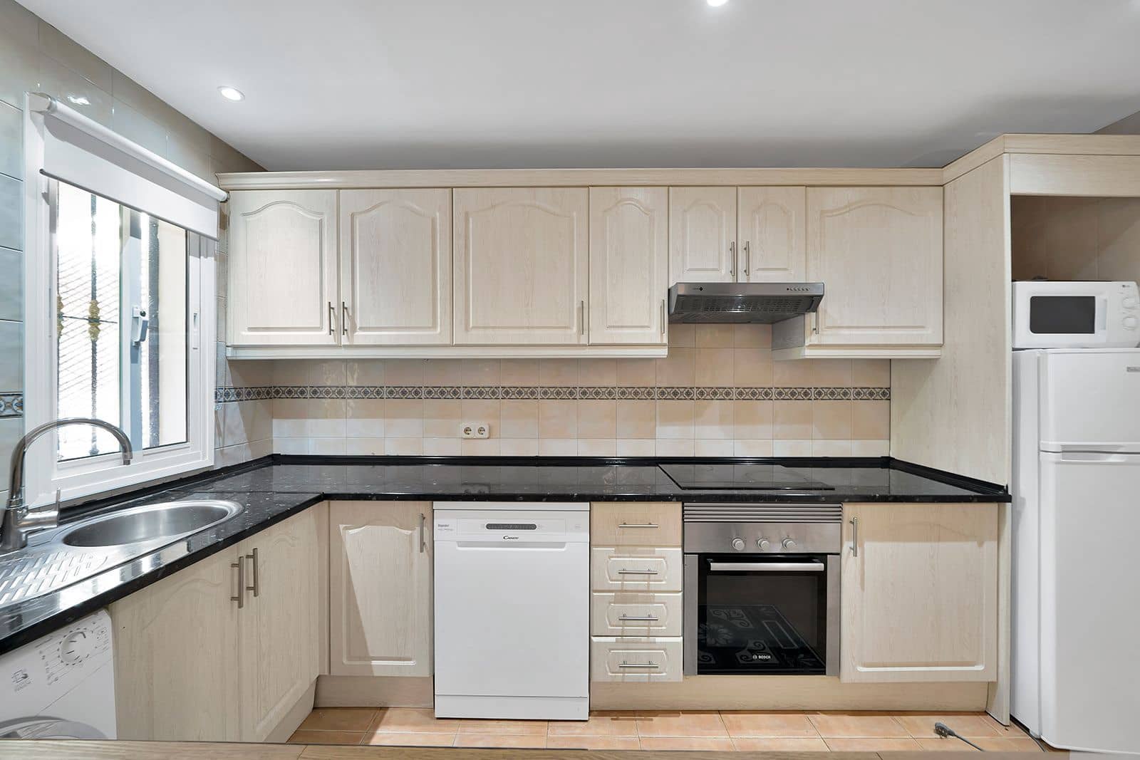 2 makuuhuone Huoneisto myytävänä paikassa Nueva Andalucia - 395 000 € (Ref: 9651477)