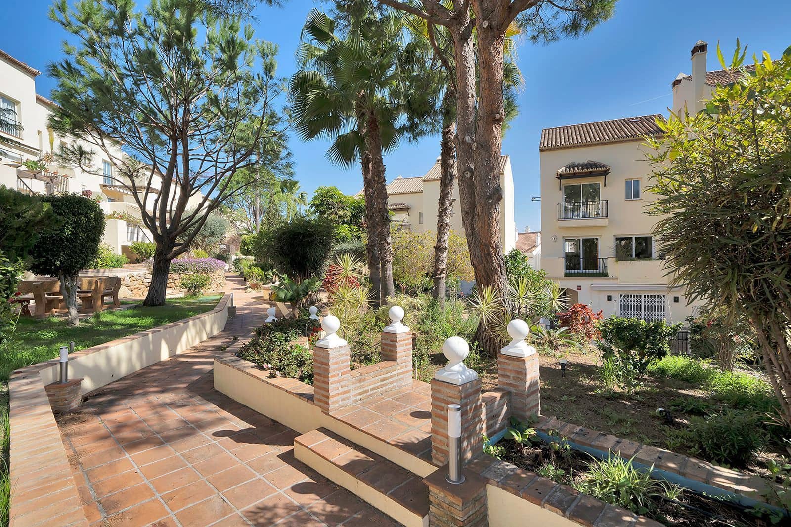 2 makuuhuone Huoneisto myytävänä paikassa Nueva Andalucia - 395 000 € (Ref: 9651477)