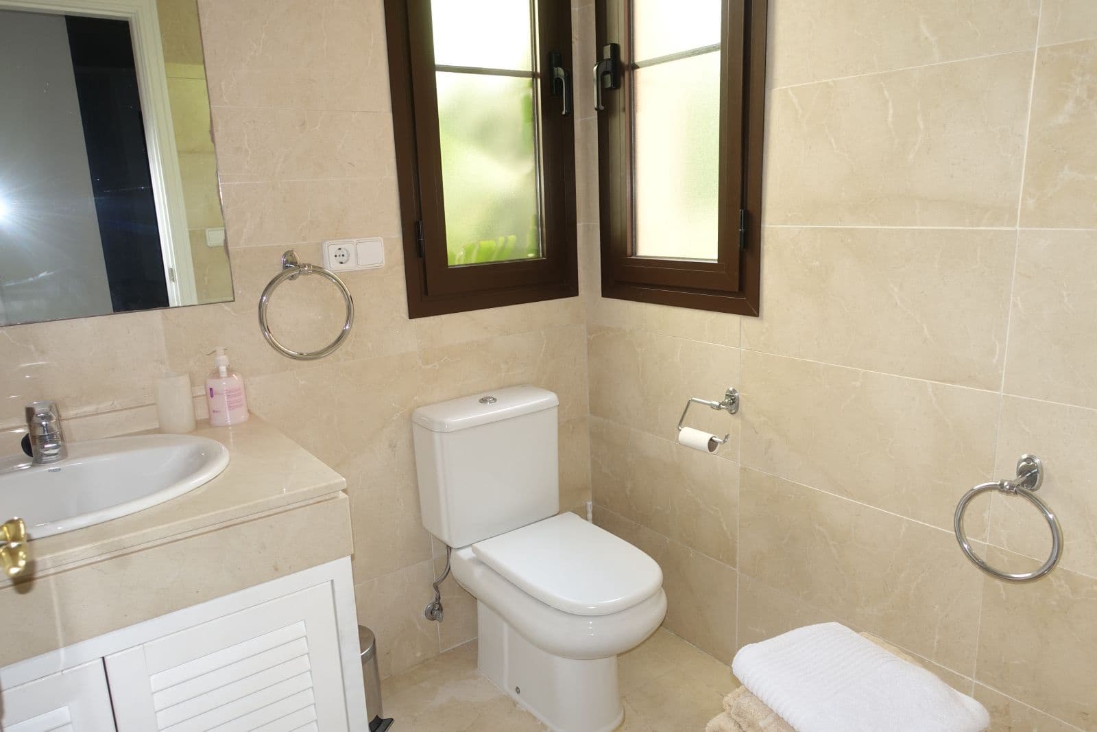 3 slaapkamer Appartement te koop in Benahavis - € 429.000 (Ref: 9651480)