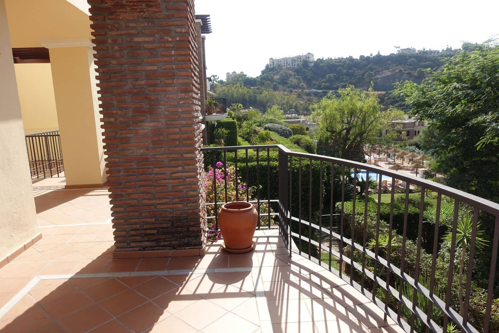3 slaapkamer Appartement te koop in Benahavis - € 429.000 (Ref: 9651480)