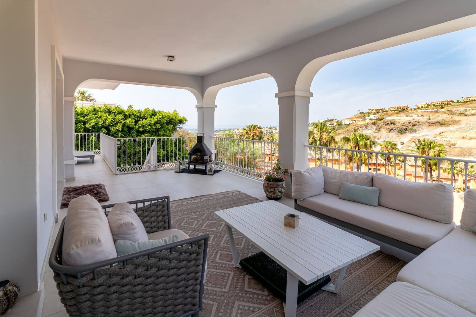 5 slaapkamer Villa te koop in Benahavis - € 2.750.000 (Ref: 9651493)