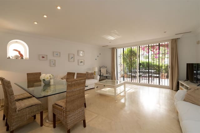 2 makuuhuone Huoneisto myytävänä paikassa Elviria, Marbella - 569 000 € (Ref: 9651496)