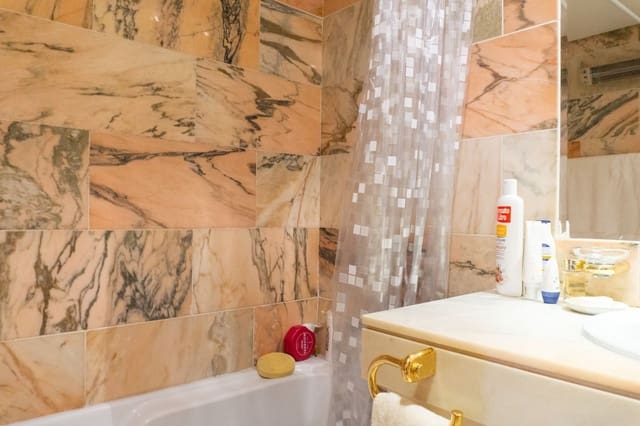 2 makuuhuone Huoneisto myytävänä paikassa Elviria, Marbella - 569 000 € (Ref: 9651496)