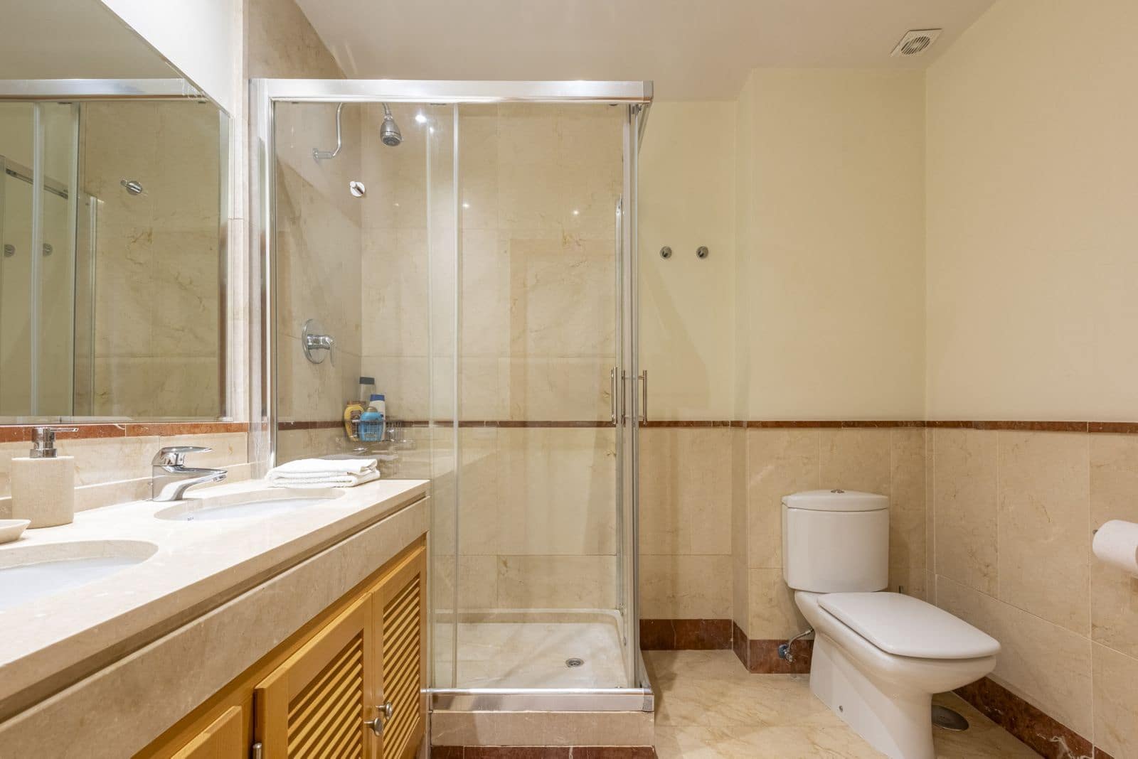 2 quarto Apartamento para venda em Puerto Banus - 895 000 € (Ref: 9651498)