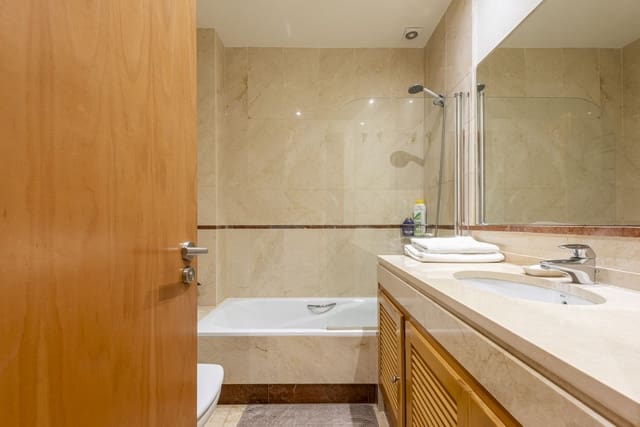 2 quarto Apartamento para venda em Puerto Banus, Marbella - 895 000 € (Ref: 9651498)