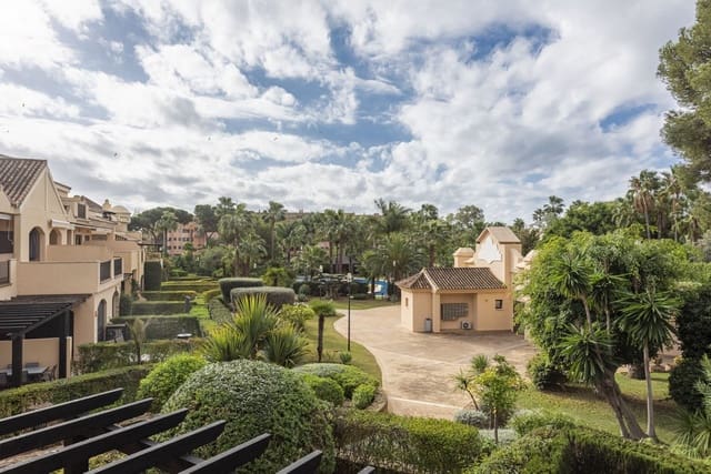 2 quarto Apartamento para venda em Puerto Banus, Marbella - 895 000 € (Ref: 9651498)