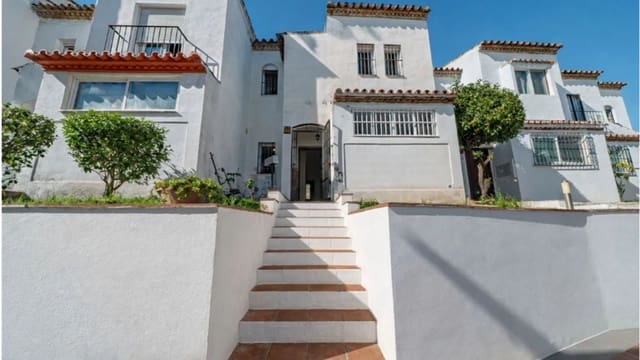 3 soveværelse Byhus til salg i Estepona - € 352.560 (Ref: 9651499)