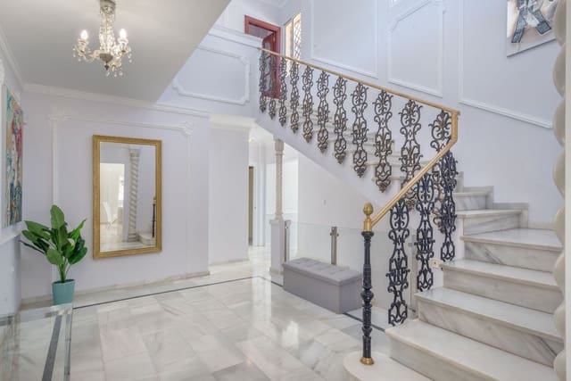 10 sovrum Villa till salu i Hacienda Las Chapas, Marbella - 1 880 000 € (Ref: 9651501)