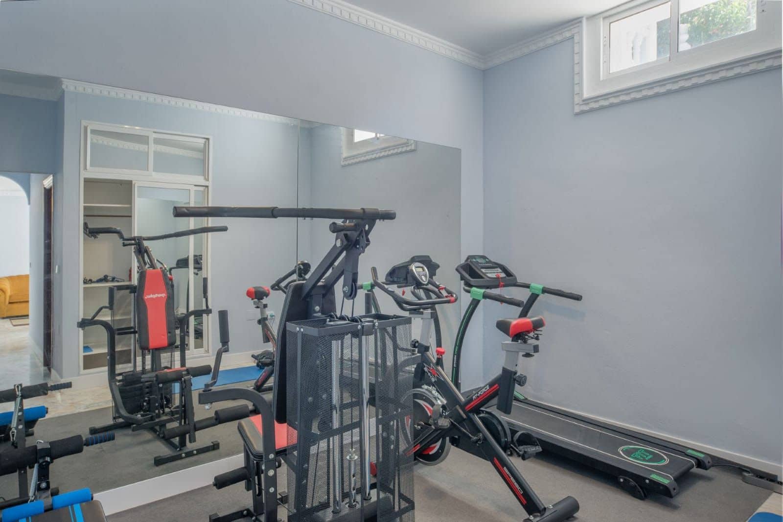 10 sovrum Villa till salu i Marbella - 1 880 000 € (Ref: 9651501)