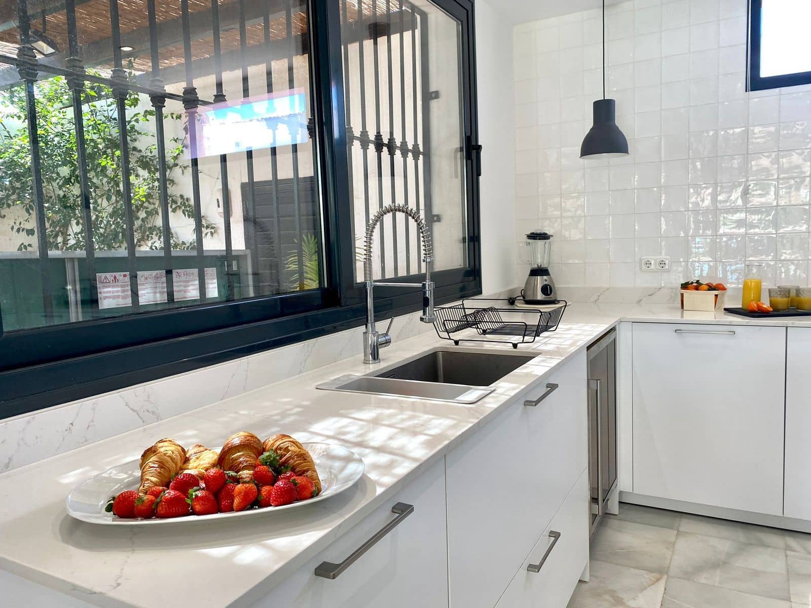 Chalet de 6 habitaciones en Nueva Andalucia en venta - 1.449.500 € (Ref: 9651513)