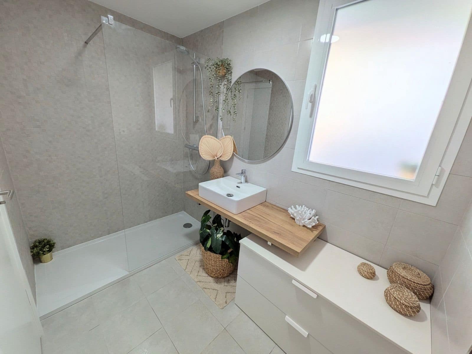 3 bedroom Penthouse for sale in Estepona - € 729,000 (Ref: 9651515)