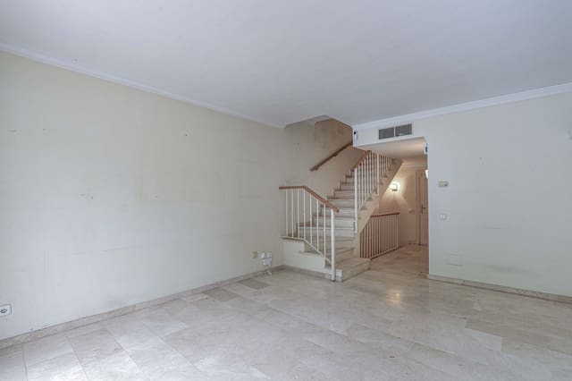 Casa de 2 habitaciones en La Quinta, Benahavís en venta - 500.000 € (Ref: 9651517)