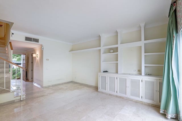 Casa de 2 habitaciones en La Quinta, Benahavís en venta - 500.000 € (Ref: 9651517)