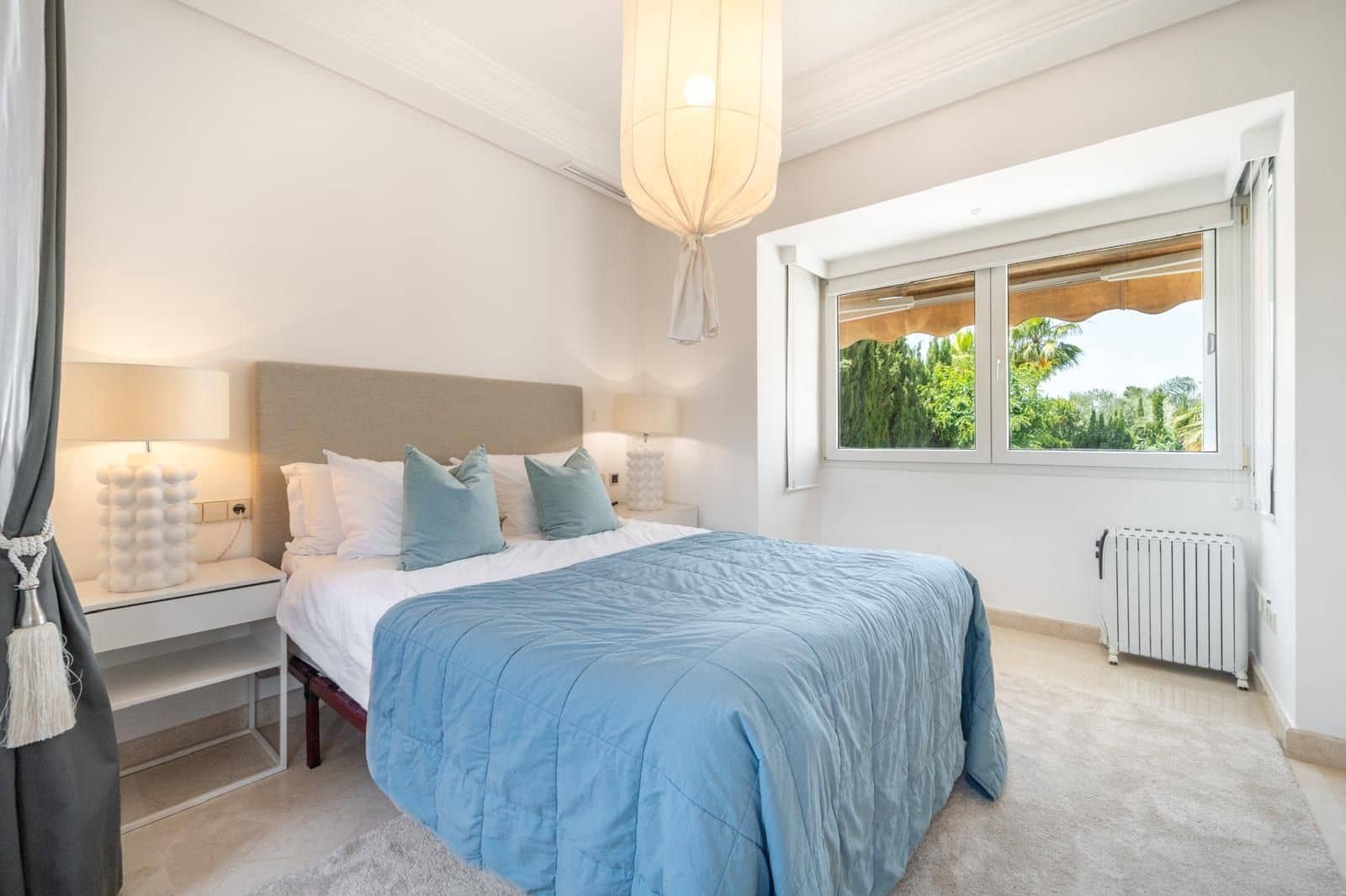 Chalet de 5 habitaciones en Nueva Andalucia en venta - 2.850.000 € (Ref: 9651519)