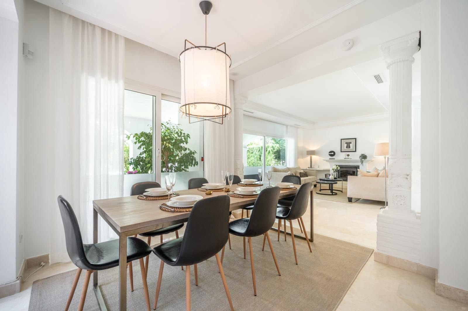 Chalet de 5 habitaciones en Nueva Andalucia en venta - 2.850.000 € (Ref: 9651519)