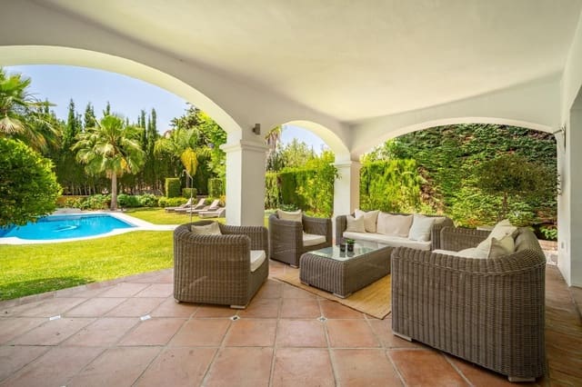 Chalet de 5 habitaciones en Nueva Andalucia, Marbella en venta - 2.850.000 € (Ref: 9651519)