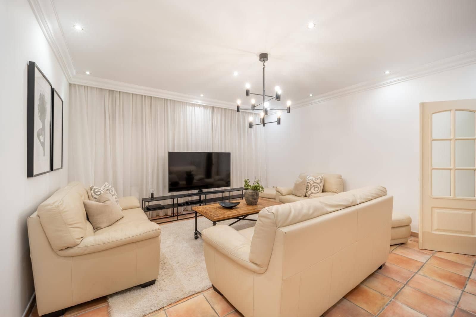 Chalet de 5 habitaciones en Nueva Andalucia en venta - 2.850.000 € (Ref: 9651519)