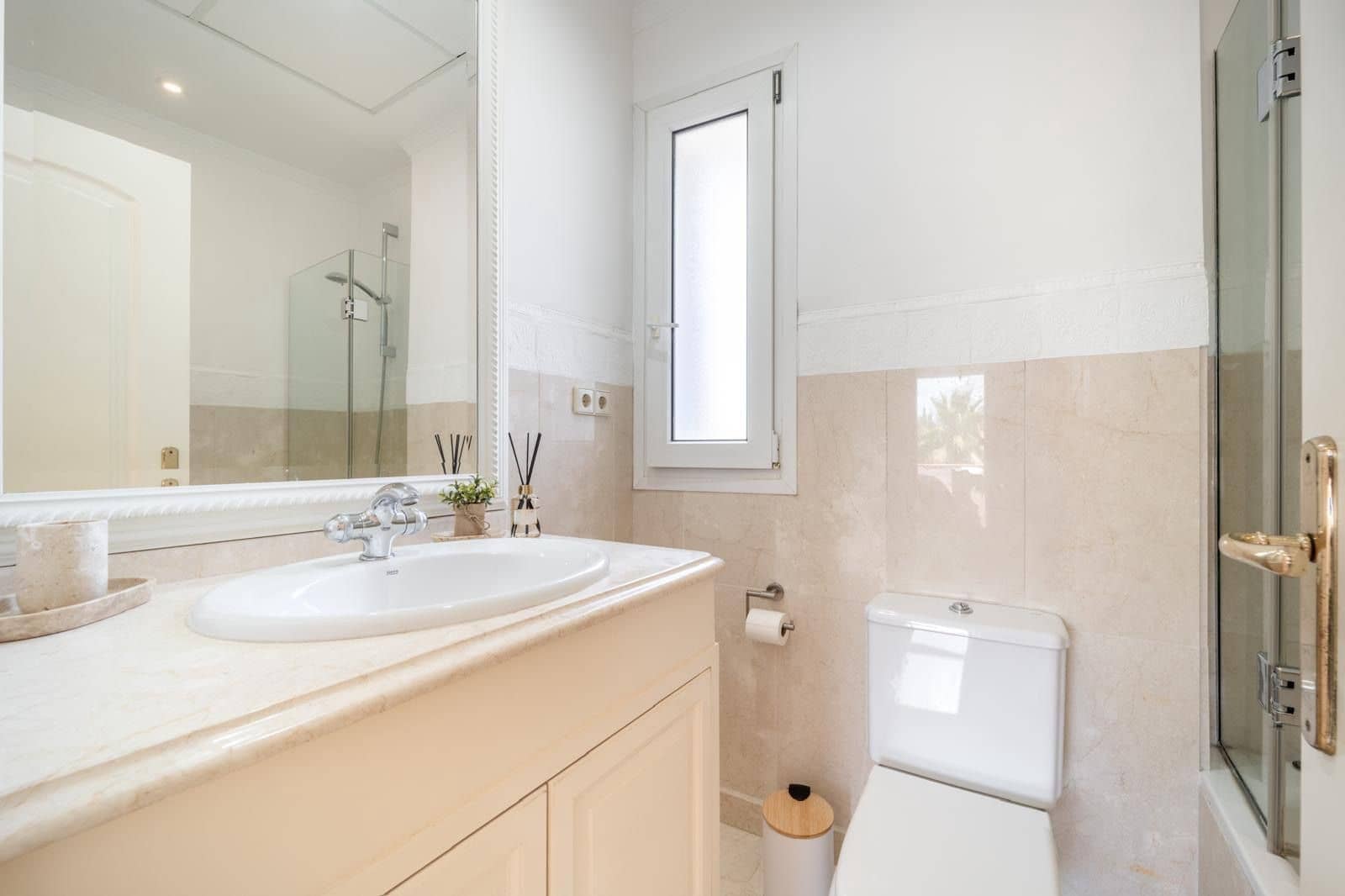 Chalet de 5 habitaciones en Nueva Andalucia en venta - 2.850.000 € (Ref: 9651519)