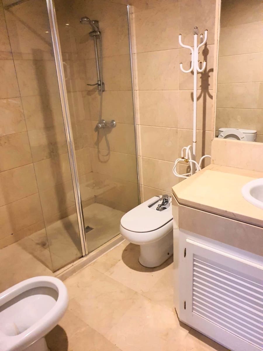 2 sypialnia Apartament na sprzedaż w Puerto Banus - 650 000 € (Ref: 9651532)