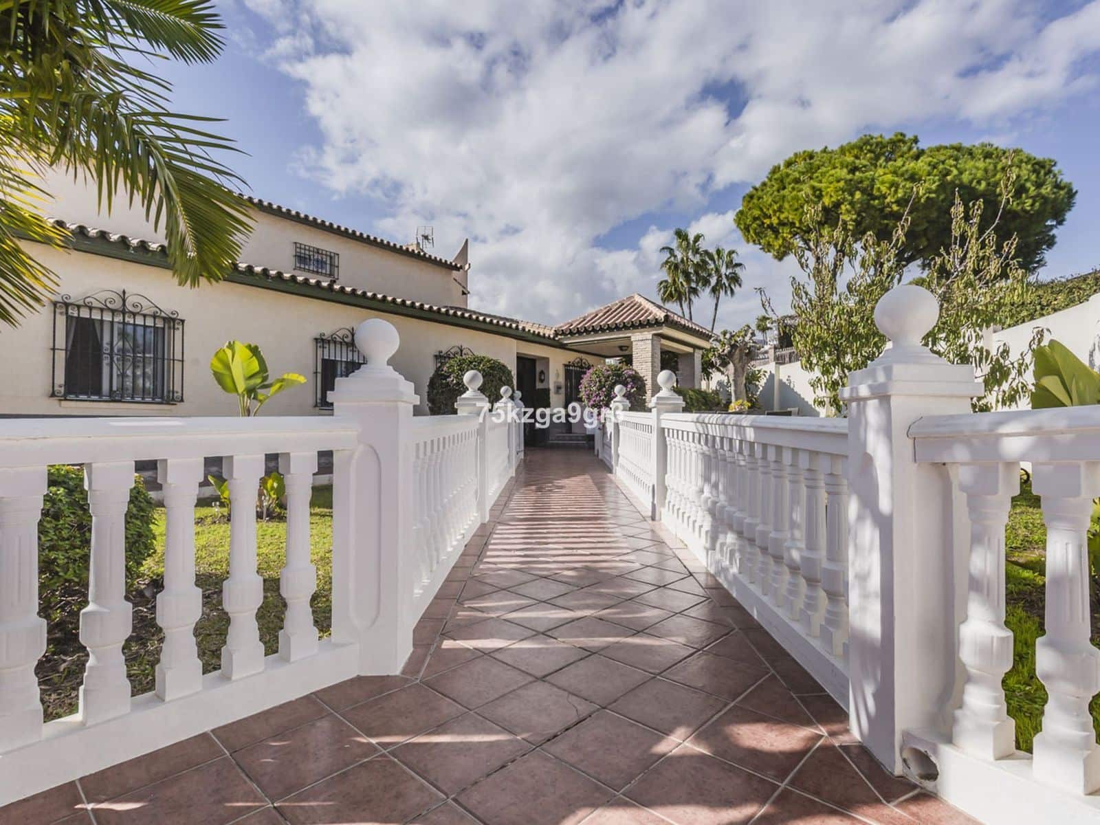 Chalet de 6 habitaciones en Benalmadena Costa en venta - 998.000 € (Ref: 9651534)