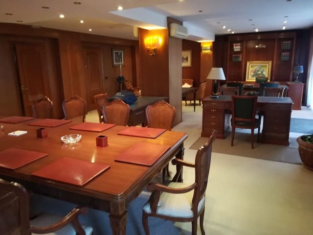 7 camera da letto Commerciale in vendita in Marbella - 1.435.000 € (Rif: 9651535)