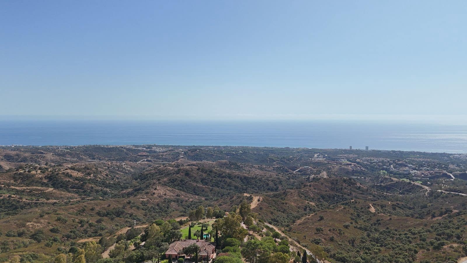 Grunde uden byggetilladelser til salg i La Mairena - € 2.010.000 (Ref: 9651536)