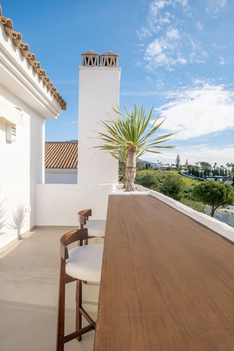 Ático de 3 habitaciones en La Quinta en venta - 1.349.000 € (Ref: 9651537)