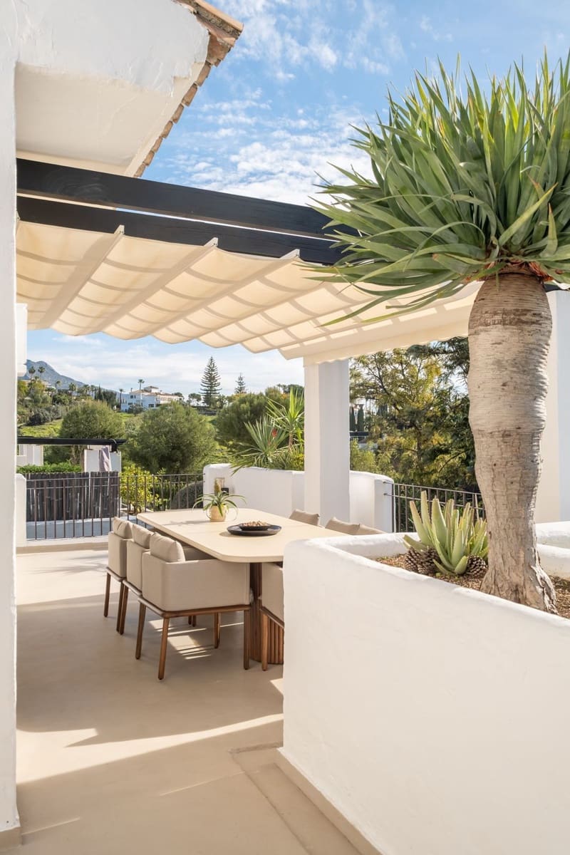 Ático de 3 habitaciones en La Quinta en venta - 1.349.000 € (Ref: 9651537)