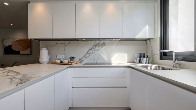 3 slaapkamer Penthouse te koop in Estepona - € 675.000 (Ref: 9651544)